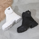Bota Feminina Plataformas Oxford com Designes Incríveis e Bolsas Laterais
