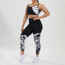 Conjunto fitness com tie-dye para academia