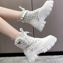 Bota Feminina Plataformas Oxford com Designes Incríveis e Bolsas Laterais