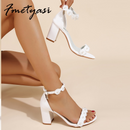 Sapatos Feminino de Noiva com Salto Alto Strass e Flores