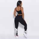 Conjunto fitness com tie-dye para academia