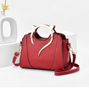 Bolsa Feminina - Design de Gatinho Elegante em Couro PU.